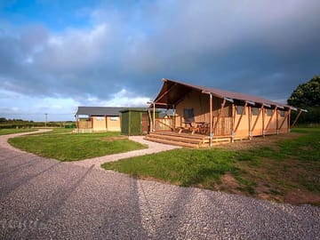 Safari tent