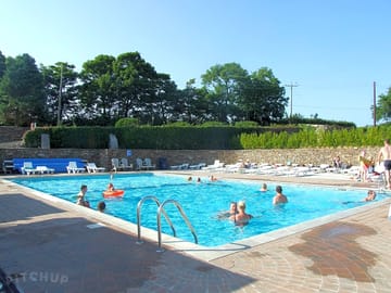 Heated swimming pool
