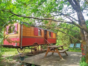 Wooden patio outside Millesime