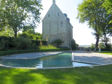 Outdoor swimming pool