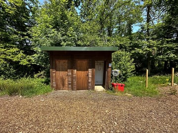 Group camping toilets, 2 x flushing loo's and 1 shower. main site we have 3 showers 4 toilets.
