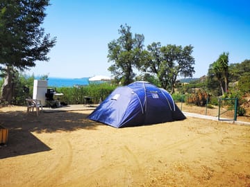 Large pitches with 180° sea view on 100m of altitude