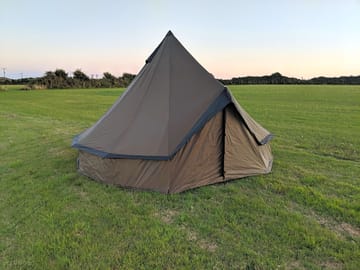 Large 8-ft pitches with maximum buffer space between