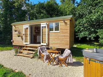 Shepherd's hut