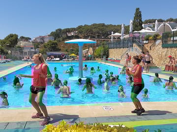 Aqua dance classes