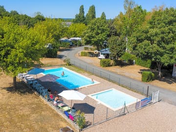 Swimming pool and paddling pool