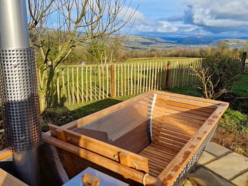 Saffir hot tub