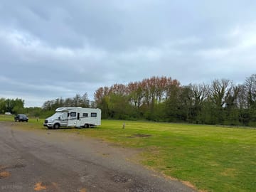 Hardstanding and grass pitches with electric hook-ups