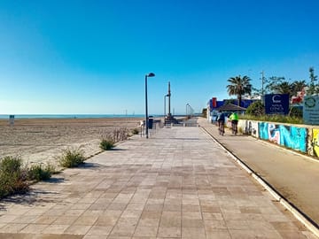 Pinedo Beach walk
