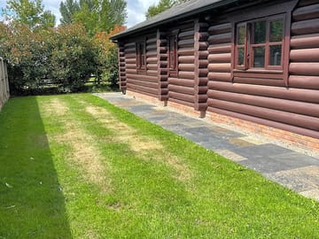 Log cabin