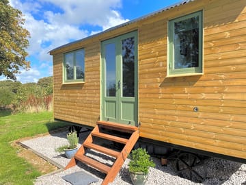 Shepherd's hut