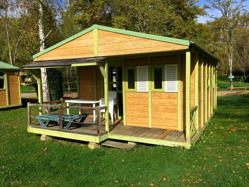 Lodge exterior view
