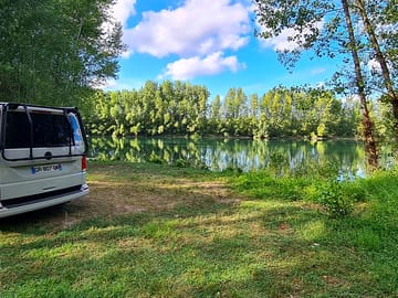 Peaceful waterside pitch