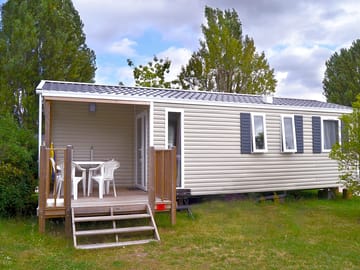 Exterior Evasion caravan
