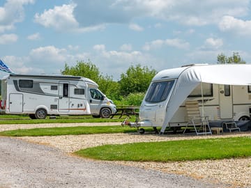 Gravel pitch with electric