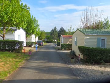 An alley through the campsite