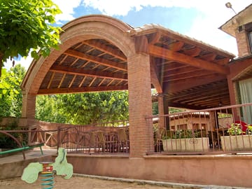 Restaurant, open during high season