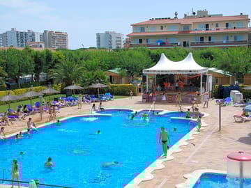Central swimming pool