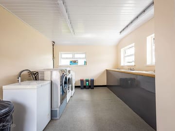 Washing up area and laundrette