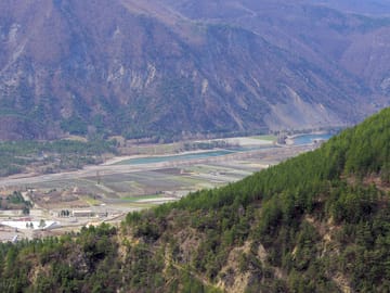 View of the site and the lake