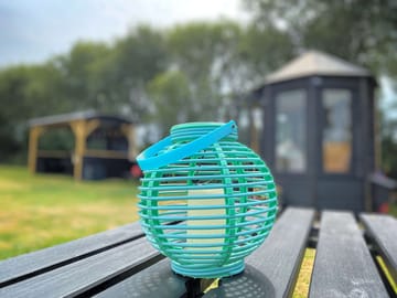 Solar lit