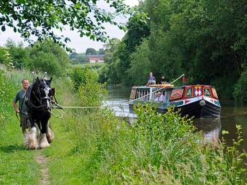 Horse-drawn barge operating from kintbury