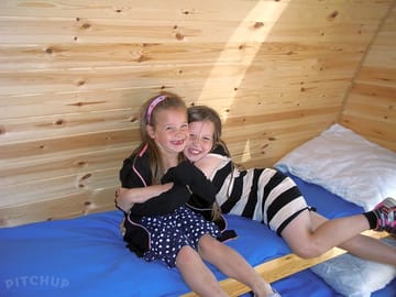 The girls and the pod
