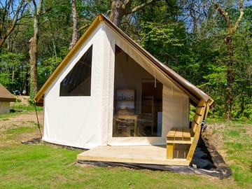 Safari tent