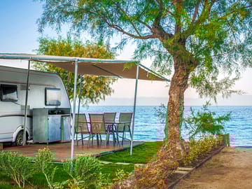Εξωτερικός χώρος sea view caravans a' row.