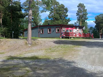 Service building