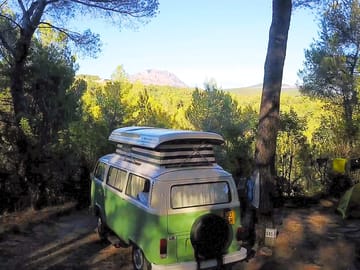 Pitch opposite sainte-victoire