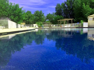 Piscine gard anduze
