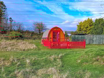 Pod surroundings