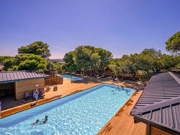 Deux piscines chauffées
