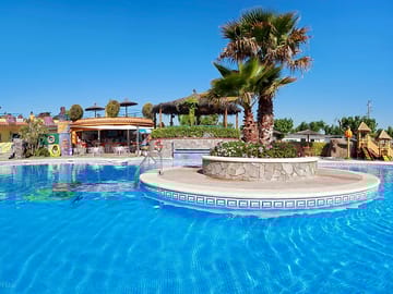 Bar and pool complex