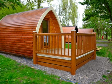 Pod with verandah