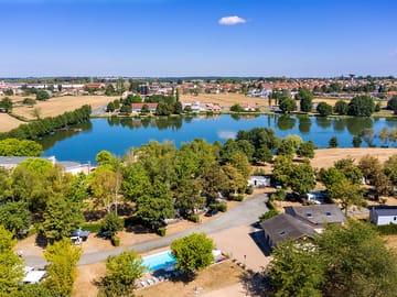 Aerial view of the campsite and the Breuil lake