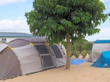 Sand tent pitch