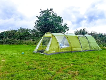 Family-sized tent
