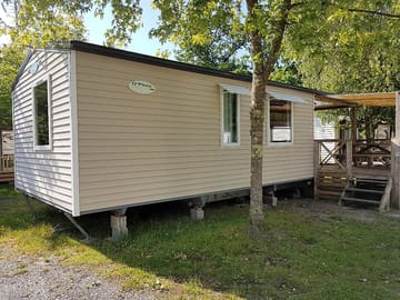 Exterior of the ohara caravan