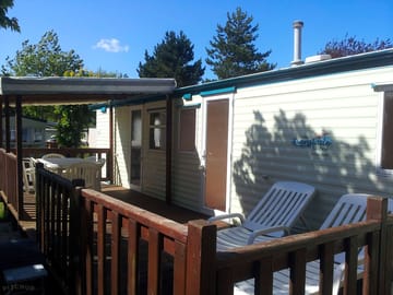 Deck with outdoor seating