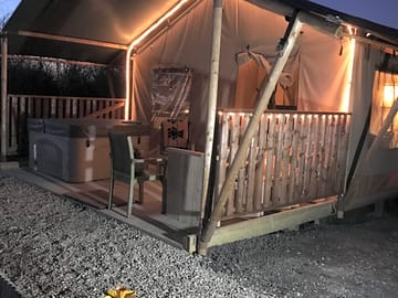 night time at Little safari lodge