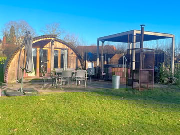 2 bedroom cabin exterior