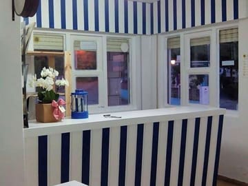Reception desk