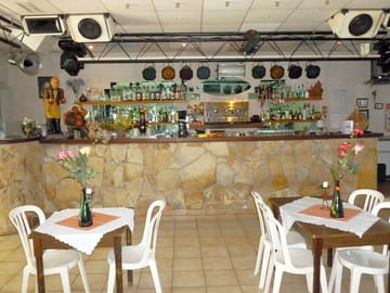 Snack bar