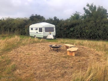 Little robin's outside space with firepit