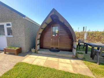 Camping pod