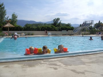 Outdoor swimming pool with paddling pool