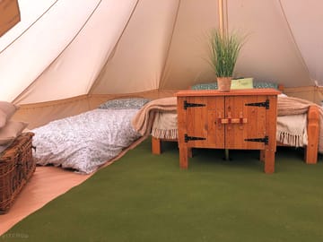 Interior with additional beds