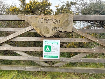 Welcome to trefechan wen coastal camping!